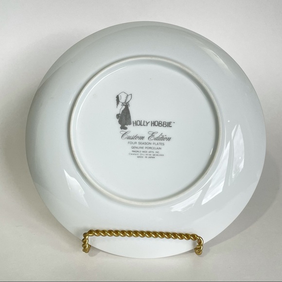 Vintage Holly Hobbie Four Season Porcelain Plate White Gold Collectible Gift - Picture 2 of 5